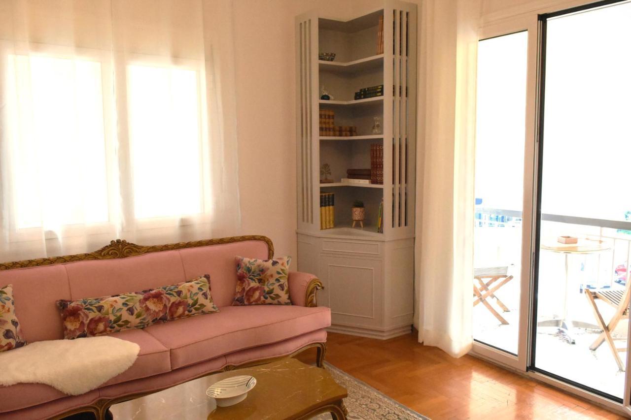 Ellis House Apartment Агринион Екстериор снимка