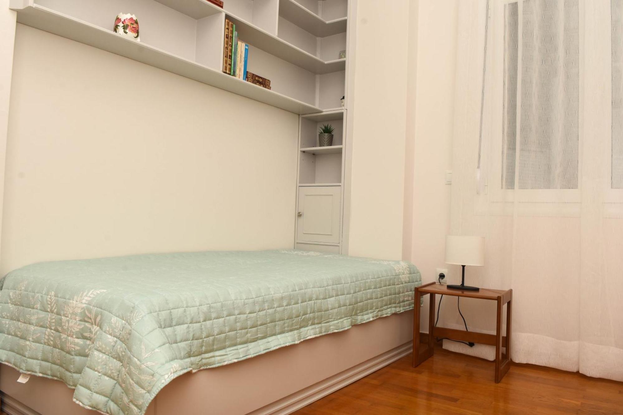 Ellis House Apartment Агринион Екстериор снимка