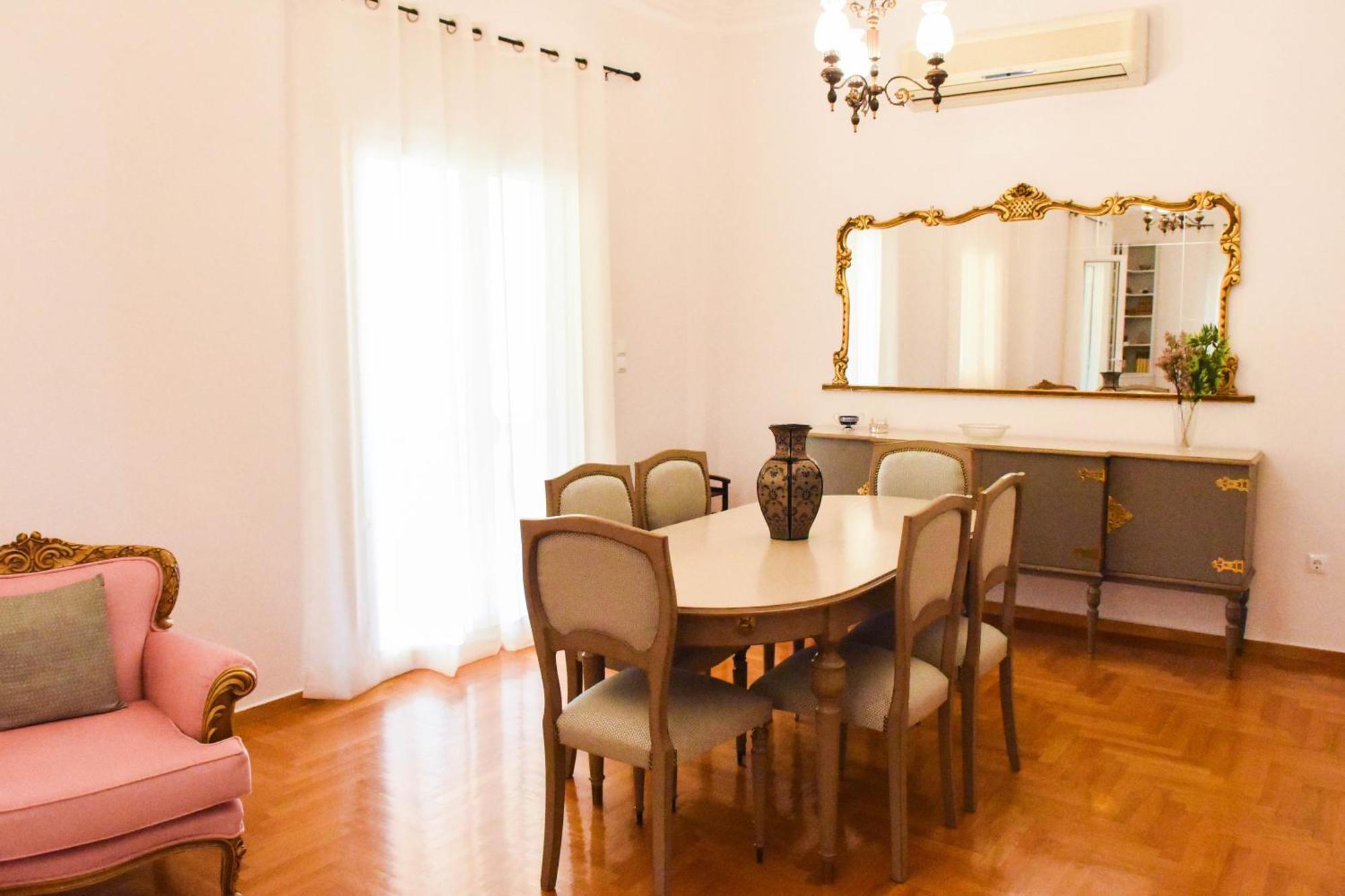 Ellis House Apartment Агринион Екстериор снимка